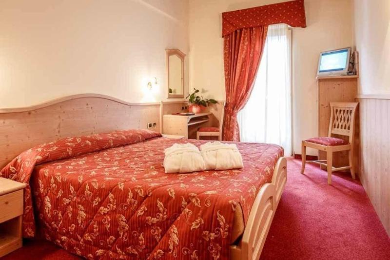 פינזולו Beverly Alps Hotel & Spa מראה חיצוני תמונה