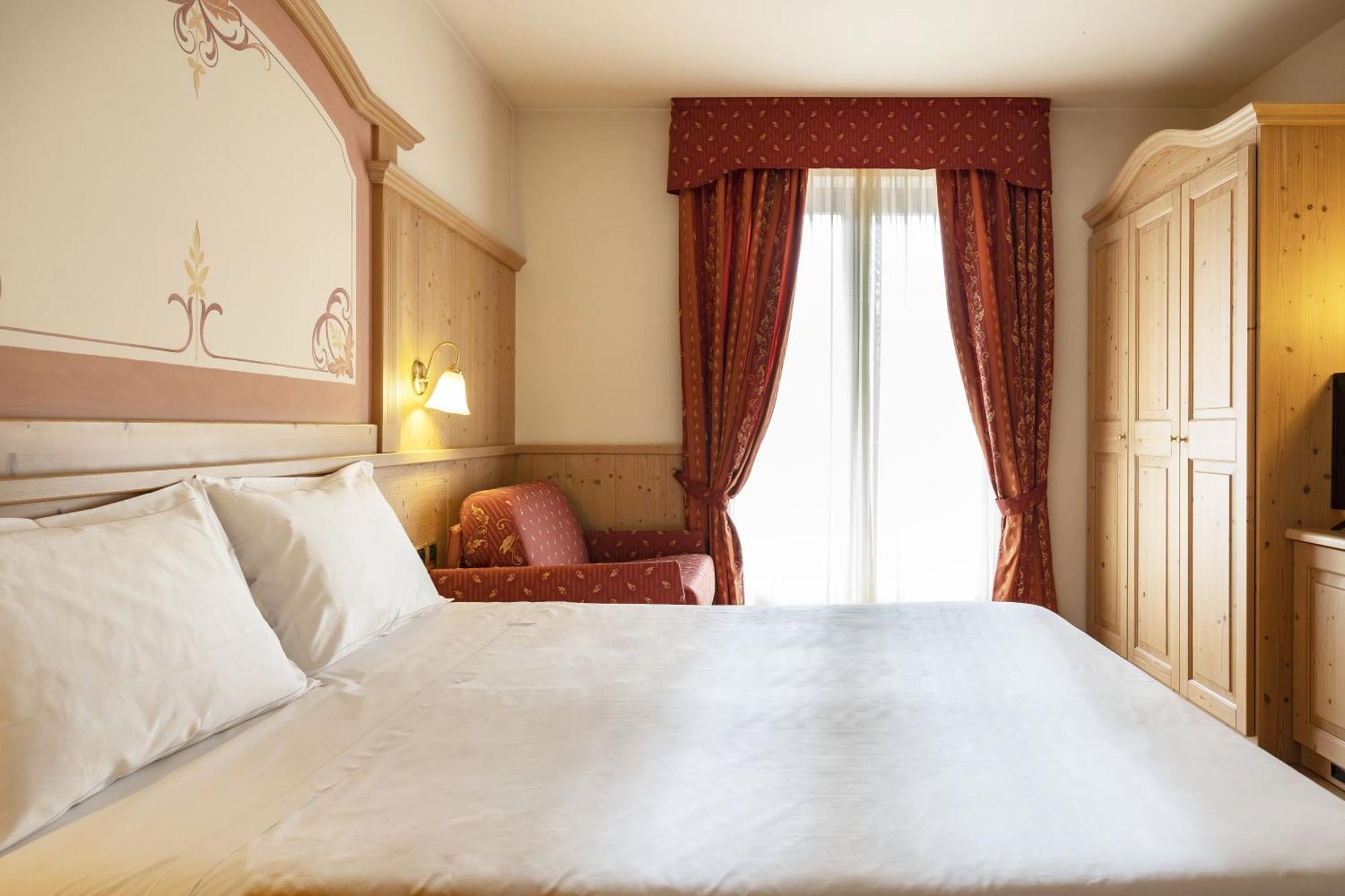 פינזולו Beverly Alps Hotel & Spa מראה חיצוני תמונה